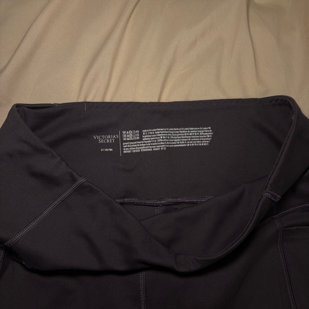 Victoria's Secret Women’s Charcoal Leggings Size 12 - Picture 4 of 4